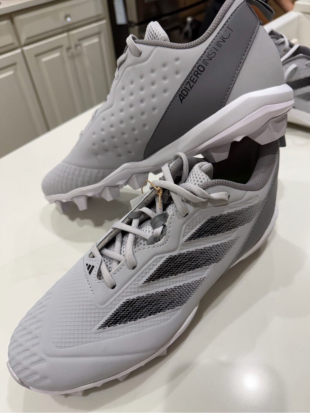 🥎 NWT Men’s Adidas Adizero Softball cleats for speed and stability